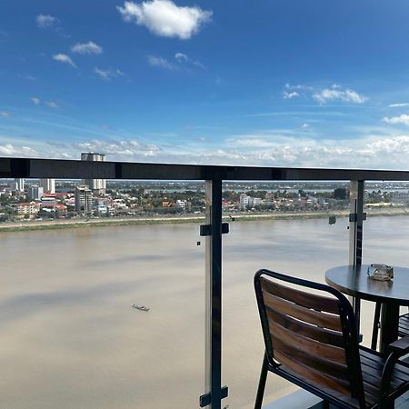X One Hotel Phnom Penh Esterno foto